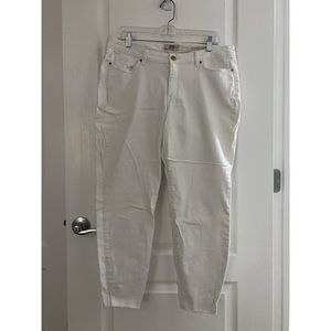 Vintage America White Capri Pants